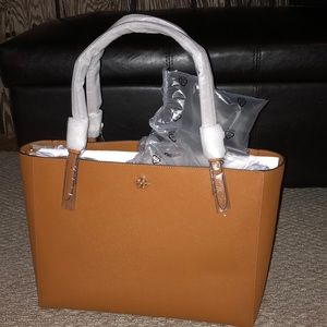 Tory Burch Emerson Large Buckle Tote Saffiano